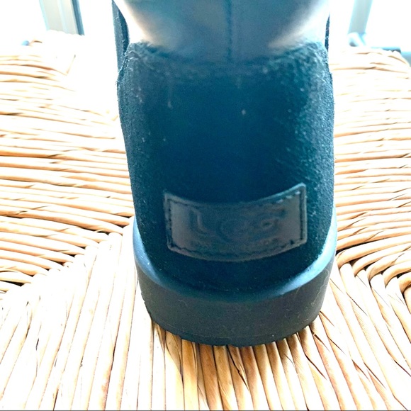UGG Isley Black Waterproof Boots - Picture 6 of 9